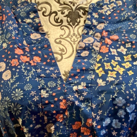 MIDI timeless floral Gap dress with details. - Picture 5 of 6